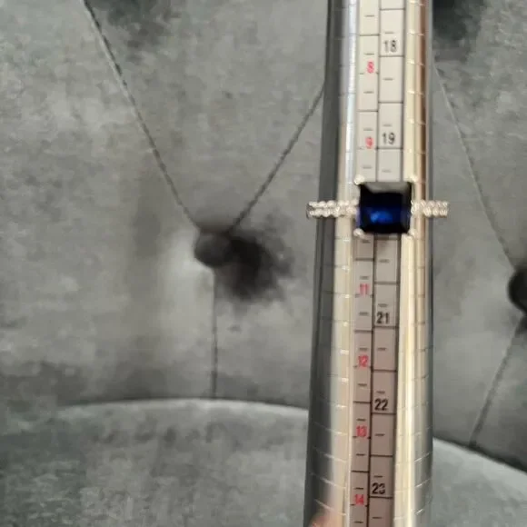 Sterling silver princess cut blue sapphire and cubic zirconia ring. Sz: 10 - Picture 3 of 8